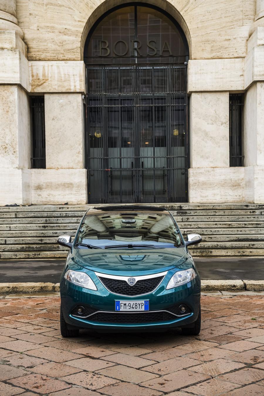  Lancia Ypsilon Platinum (846) 2018 года  (фото 14 из 19)